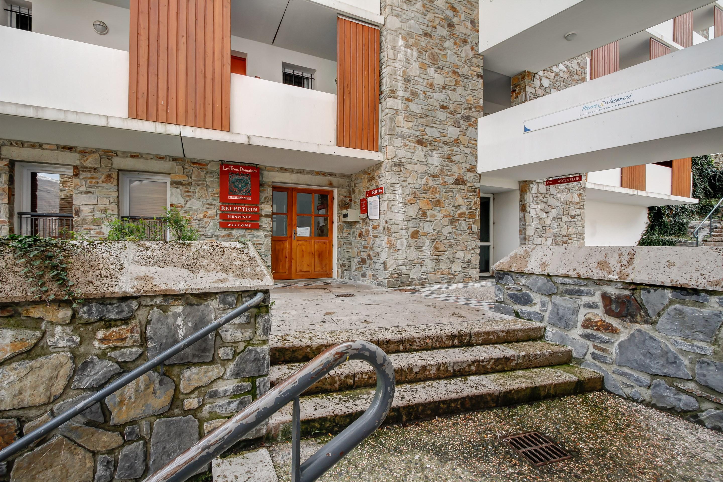 Residence Pierre & Vacances Les Trois Domaines Акс-ле-Терм Экстерьер фото